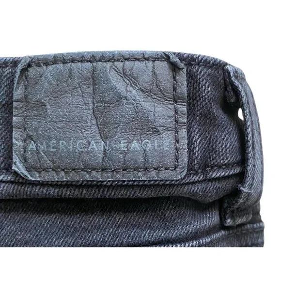 American Eagle Womens Mom Short Distressed Faded Black Cuffed Size 2 Stretch - Picture 4 of 8